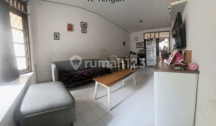 House for sale on Kepodang Street, Bintaro, South Tangerang. 2