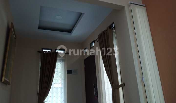 rumah cantik depan taman di Bojong Sari Depok 2