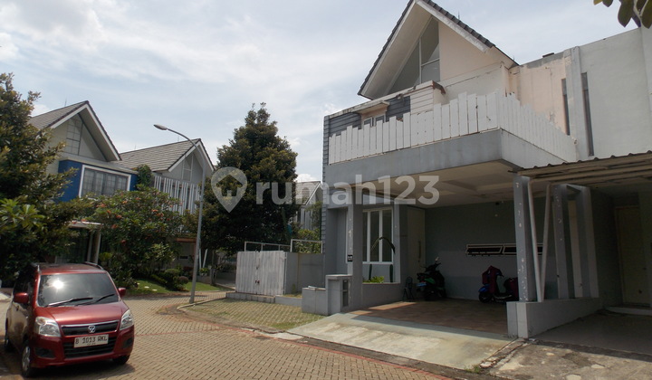 Rumah Cantik di Lingkungan Strategis di Discovery Bintaro Jaya