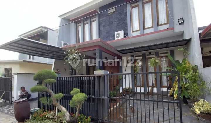 Rumah Dgn Swiming Pool Di Vila Gunung Lestari Jombang