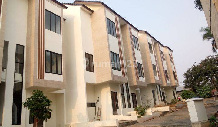 Rumah Murah 3 Lantai Di Dekat Area Perkantorab Cibubur 26