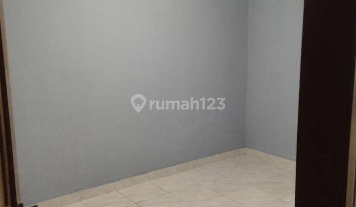 Sewa rumah 2 lantai di Pondok Kelapa murah dan siap huni 2