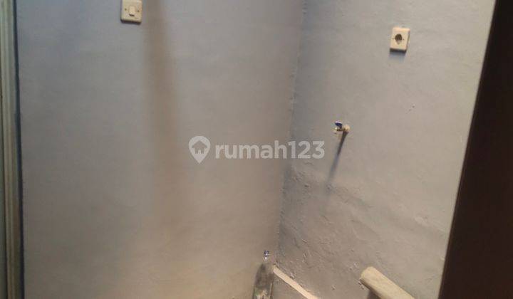 Sewa rumah 2 lantai di Pondok Kelapa murah dan siap huni 4