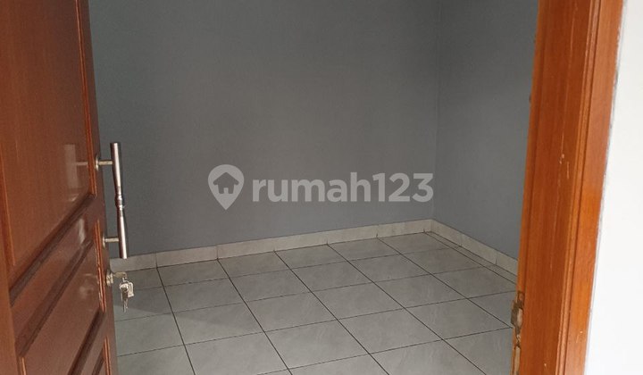 Kobtrakan rumah murah di Pondok Kelapa 2 lantai siap huni 1