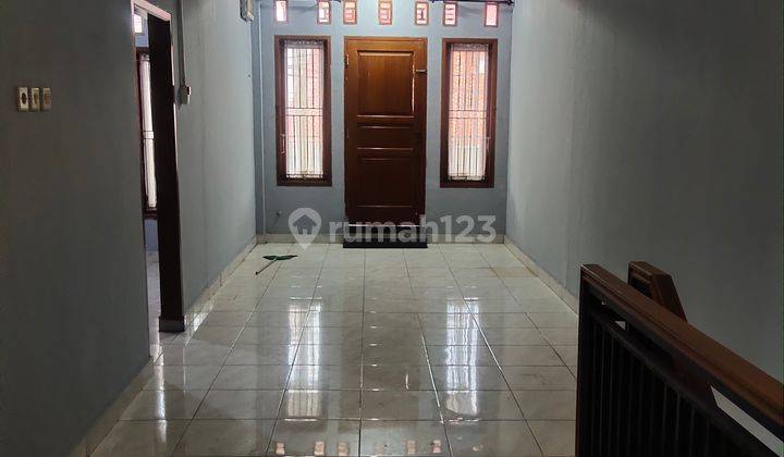 Rumah 2 lantai diarea perumahan Pondok Kelapa Jakarta Timur 1