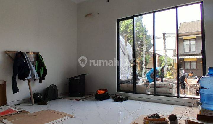 Rumah Dijual Bangunan Baru di Singgasana Pradana 1