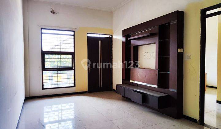 Rumah Modern Minimalis Nyaman Jalan Besar 2