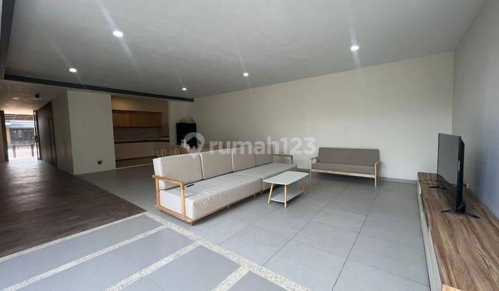 Rumah Bangunan Baru Ful lFurnished di Kota Baru Parahyangan 2