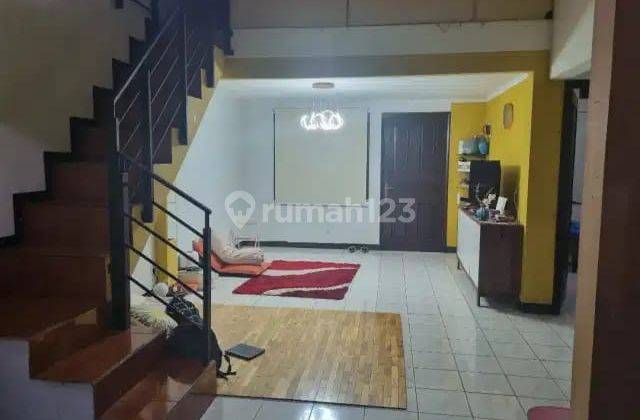 Rumah Minimalis di Kota Baru Parahyangan 1