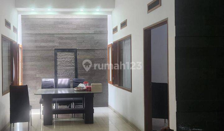 Rumah Cantik Nyaman Modern di Singgasana Pradana 1