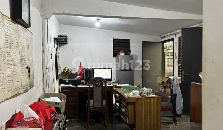 Pabik Plus Kantor Lokasi Strategis di Kebon Kopi Pabik Plus Kantor Lokasi Strategis di Kebon Kopi