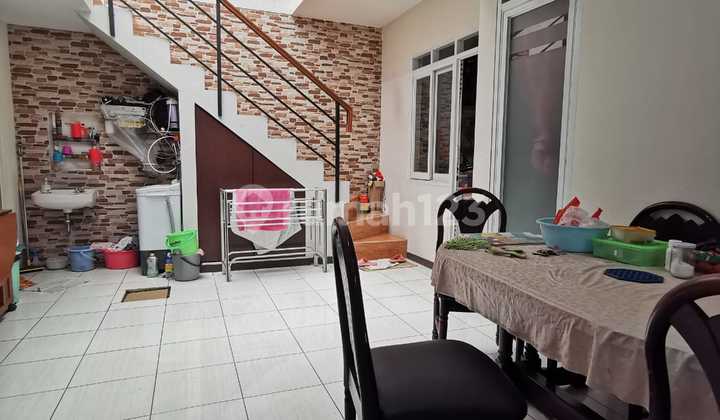 Rumah Sudah Renov Nyaman Minimalis di Kota Baru Parayangan