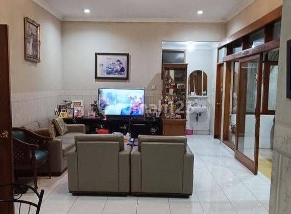 Rumah Cantik Modern Siap Huni di Singgasana  2