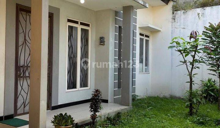 Rumah Cantik Minimalis di Taman Kopo Indah 2 2