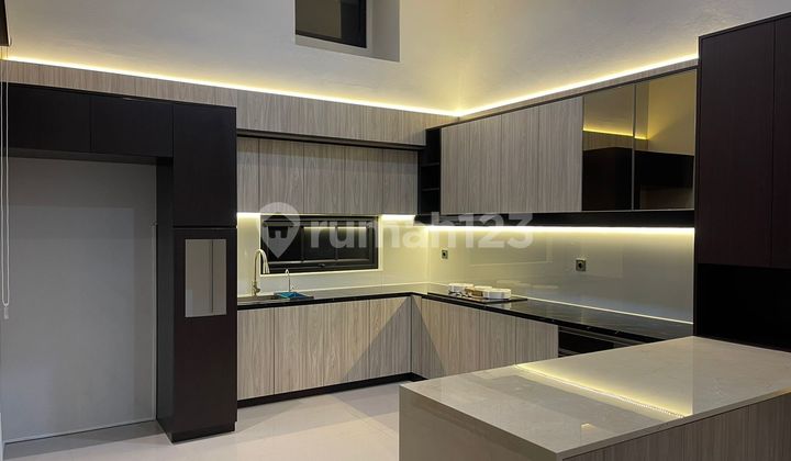 Rumah Siap Huni Posisi Terbaik di Kota Baru Parahyangan