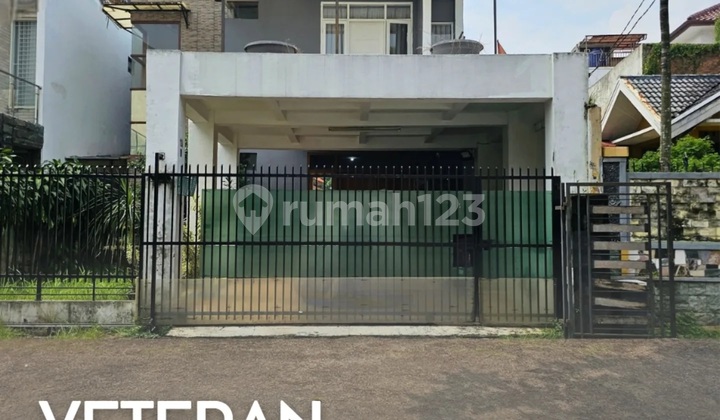 Rumah Secondary, Modern, Terawat Siap Huni Berlokasi Di R.c Veteran, Jakarta Selatan Rumah Secondary, Modern, Terawat Siap Huni Berlokasi Di R.c Veteran, Jakarta Selatan