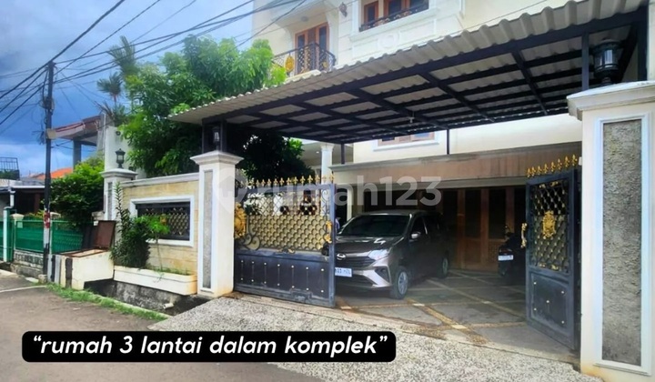 Rumah Murah Dalam Komplek Kebayoran Lama dengan Privat Pool, Dekat Permata Hijau dan Gandaria