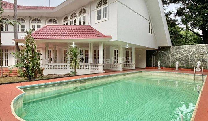 Rumah Mewah, Posisi Hook Dalam Komplek Simprug Design Classic, Dekat Ke Senayan 2