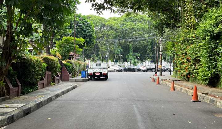 Rumah Lama Hitung Tanah Di Menteng Lokasi Strategis Dekat Taman Suropati Taman Lembang Dan Tmpt Ibadah Masjid Sunda Kelapa. 2