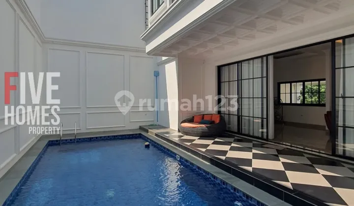 Luxury House Hook Position with Private Swimming Pool Inside Kebayoran Residen Bintaro Sector 7 Cluster. 2