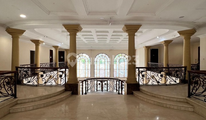 Quick Sale - Best Price! Luxury Home in Premium Area Patra Kuningan with European Classic Design 2