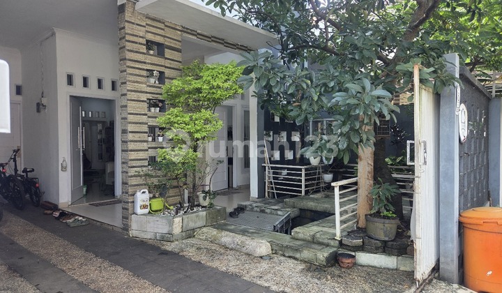 Rumah Siap Huni Full Furnished Di Dalam Komplek Sangat Asri Dan Nyaman Di Jagakarsa , Jakarta Selatan Bebas Banjir Lingkungan Sangat Nyaman Dan Aman