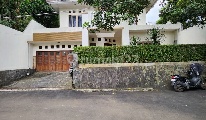 Rumah Murah Dengan Tanah Luas Di Komplek Bintaro Sektor 5, Bebas Banjir