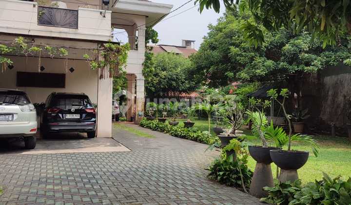 Luxury, Affordable, and Spacious House in Bintaro Jaya. Sector 2 2