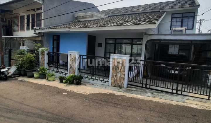House in a Super Strategic Complex"Walking Distance to MRT Station in Cilandak Fatmawati