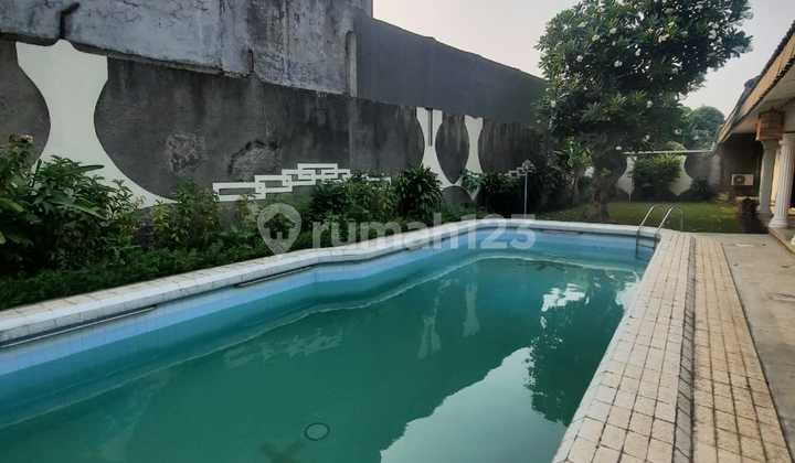 Rumah Luas Dalam Komplek Cocok Utk Kantor Lokasi Elit Di Kemamg