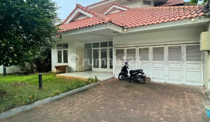 Rumah Luas Di.kemang Siap Huni