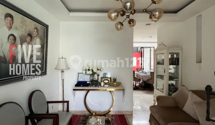 Ready-to-Live House in the Exclusive Cluster Bintaro Jaya Housing, Sector 8 2