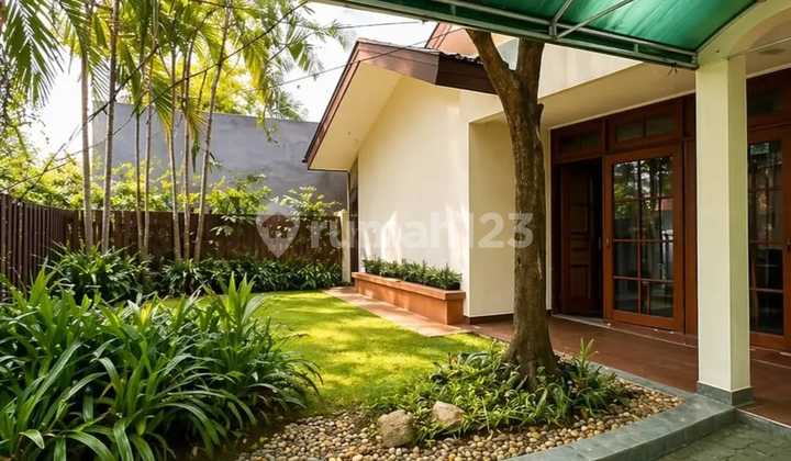 Rumah Murah Jauh di Bawah NJOP di Lokas Elit Pondok Indah Jakarta Selatan Rumah Murah Jauh di Bawah NJOP di Lokas Elit Pondok Indah Jakarta Selatan