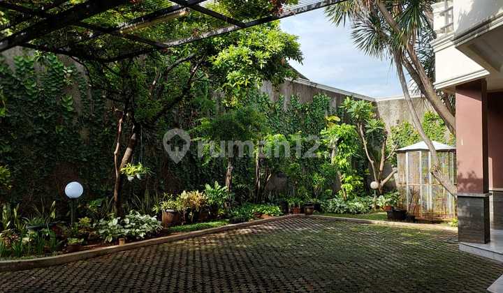 Disewakan Rumah di Cipete Dkt MRT, Parkir Luas bisa Utk Kantor 2