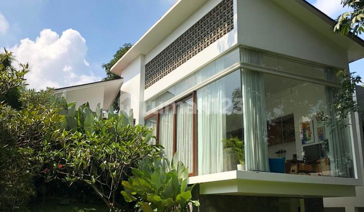 For rent: House in Tanah Teduh, green and lush location with a one-gate system. 2