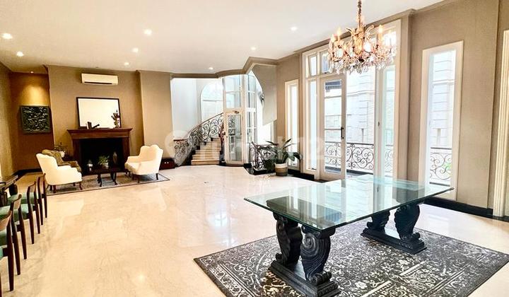 Dijual Rumah di Widya Chandra Kebayoran Baru Luxurious House