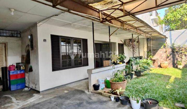 Dijual Rumah di Kebayoran Baru, Strategis Dekat Gandaria City 1