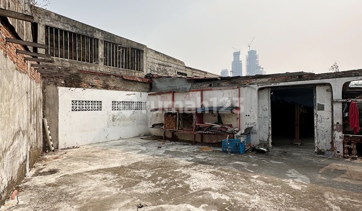 Dijual Rumah di Menteng Harga Tanah Saja Area Elit dan Strategis