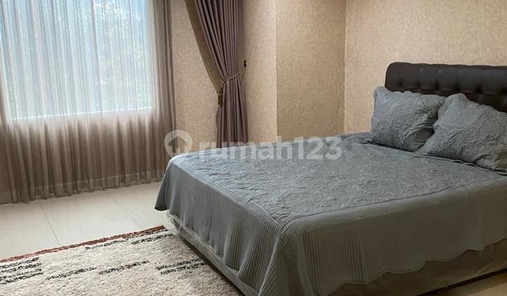 Dijual Apartemen Istana Sahid Huk dan Furnished, View Swim-Pool