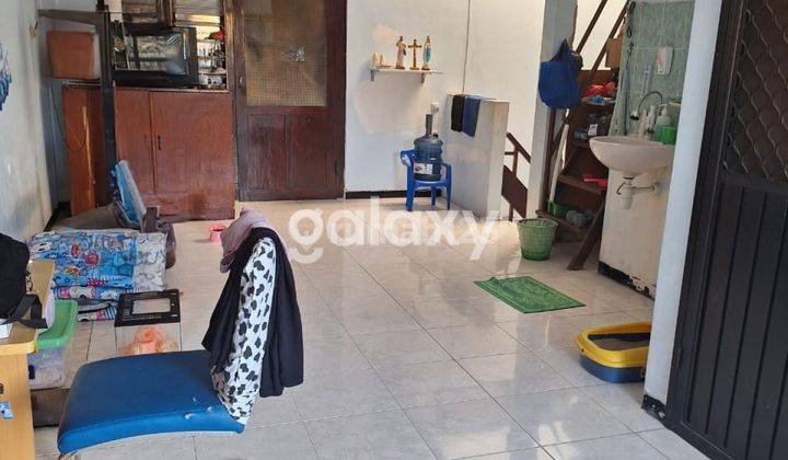 Rumah Krembangan 3 Lantai SHM Siap Huni 2