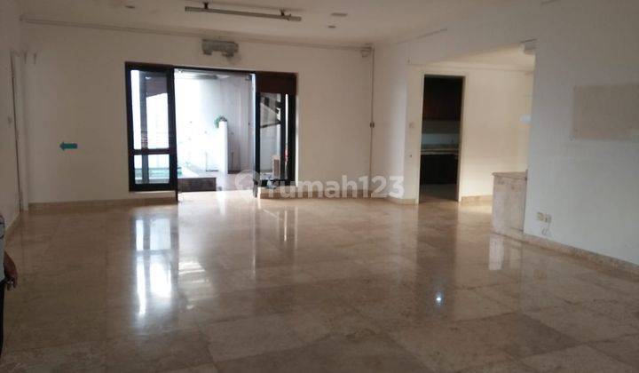 Rumah Bagus Disewakan di Menteng, Jakarta Pusat 4