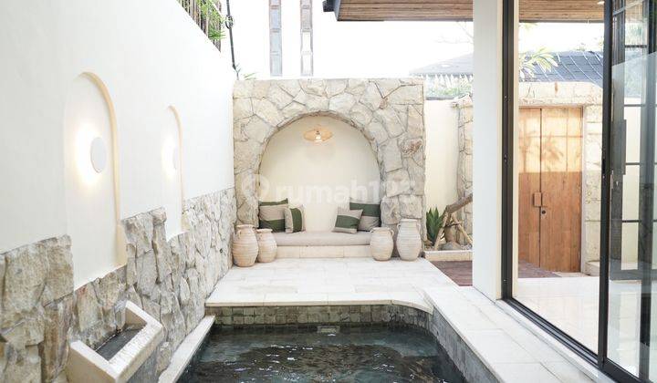 Subleased Modern Stylish Villa Oberoi 2 Bedroom  1