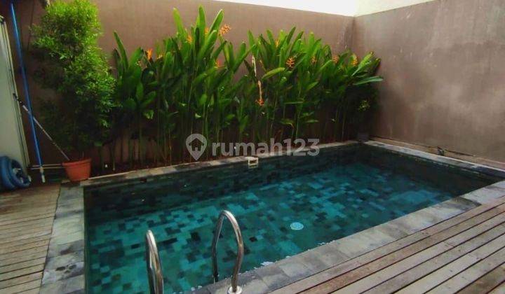 Freehold Beautiful Sunny House 3 Bedrooms Furnished Enclosed Living at Jimbaran  2