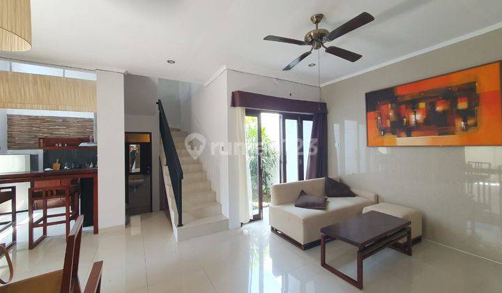Yearly Rent 2 BR Enclosed Living Fully Furnished Villa at Kerobokan
Kelod 4