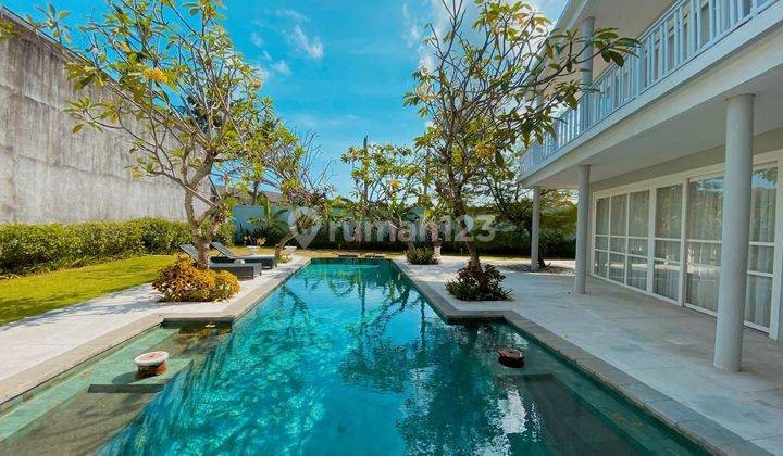 Freehold Hamptons Luxury Villa At Pantai Berawa Canggu 2