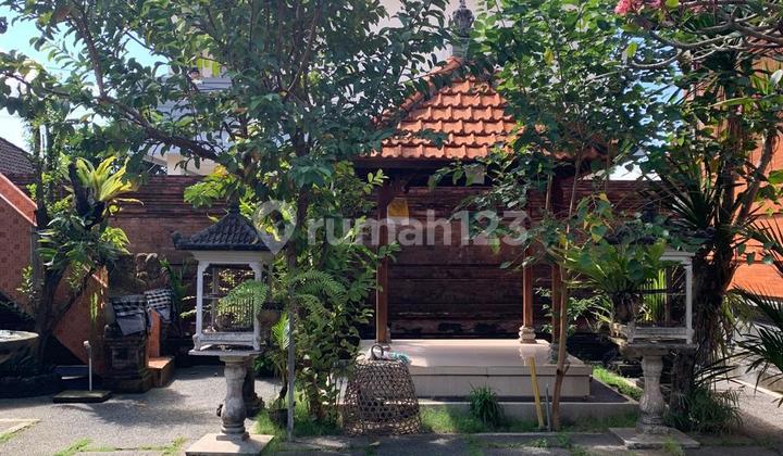 Balinese Style Spacious House Gianyar Bali 2