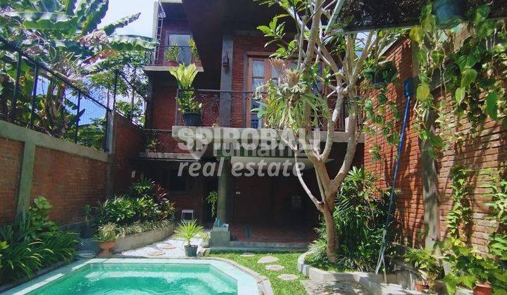 3 Bedrooms Semi Furnished House In Tumbak Bayuh 1