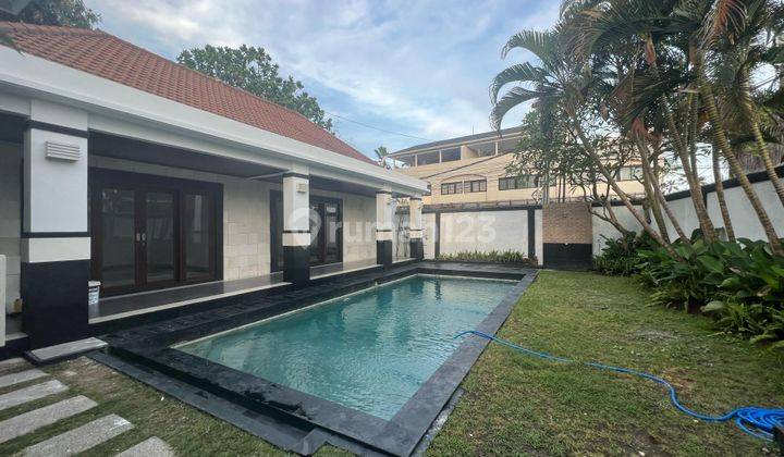 subleased 25 years spacious 3 beds villa bumbak umalas unfurnished 1