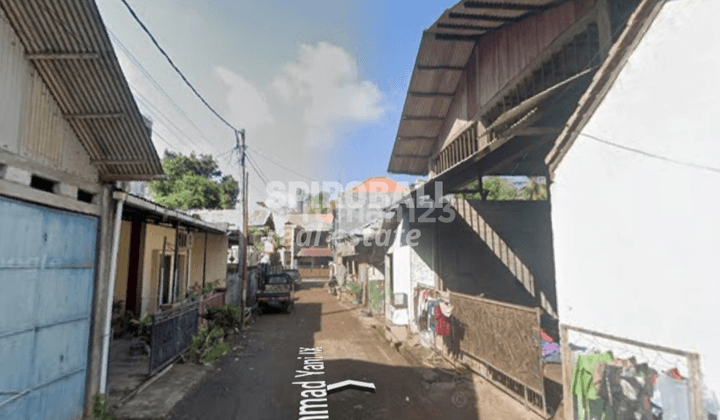 Land for sale plus warehouse building in Kediri Tabanan 1