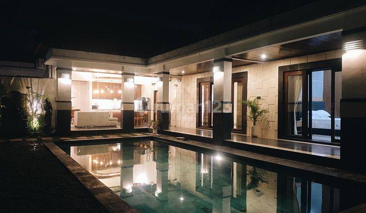 Yearly Rental New Renovated 3 Beds Villa Bumbak Umalas Furnished 1
